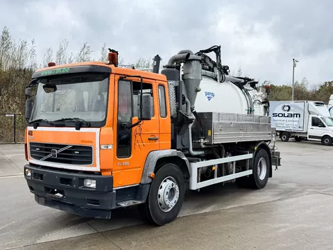 Volvo FL220 + JUROP VJC 6/3 KOLKENZUIGER