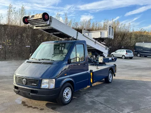 Volkswagen LT 35 TDI + WHM25 PAUS ladderlift(25m)