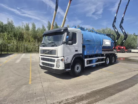 Volvo FM300 6x2 Kolkenzuiger IPSAM