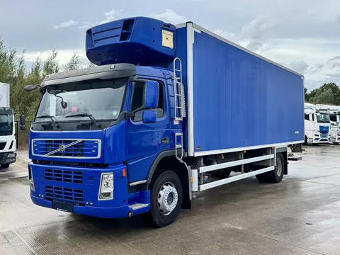 Volvo FM 310 KOELWAGEN CARRIER SUPRA950MT